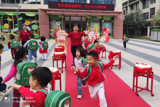 鶴山市向陽花幼兒園綠地分園 2024年春季開學(xué)——喜笑顏開.jpg